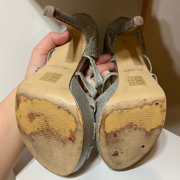 Shiny silver platform heels - Picture 9 of 13